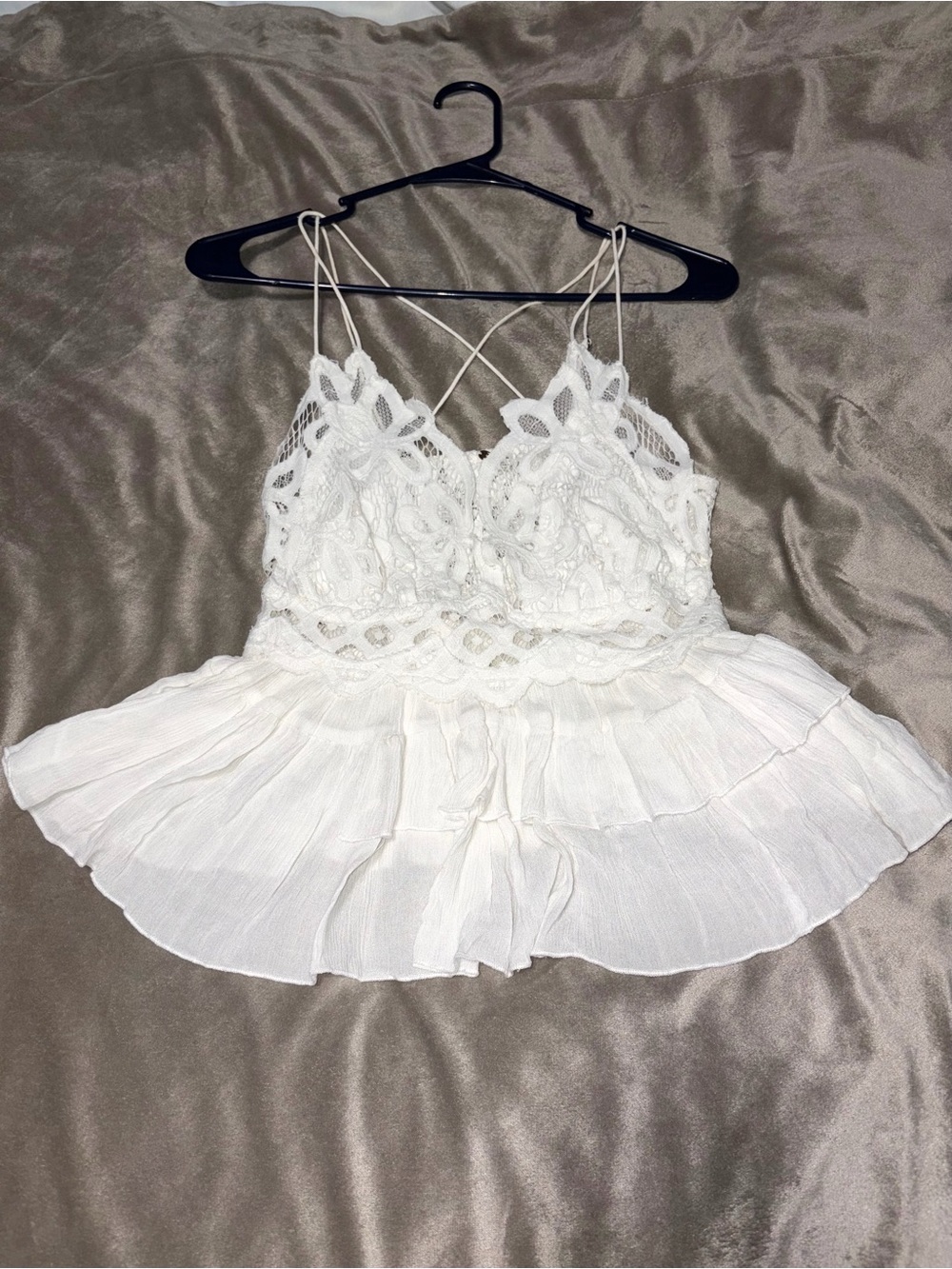 We The Free White Lace Peplum Cami Tank